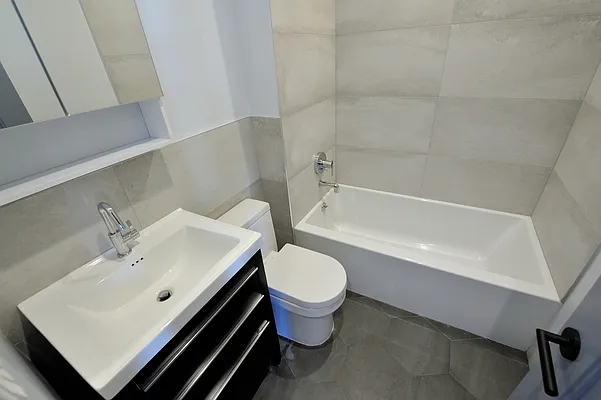 Rented by HCO NY | media 9