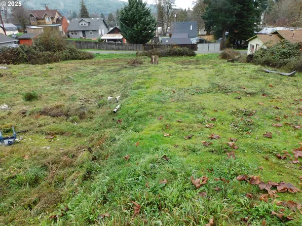 361 Montgomery Ave, Glendale, OR 97442