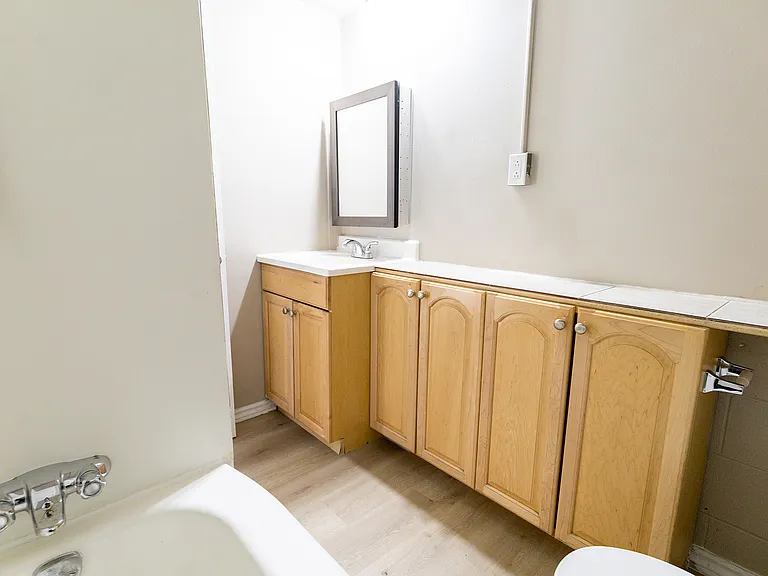 2403 33rd Ave SW — Photo 9