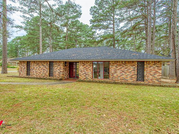 3rd image of 1404 N Acres Cir