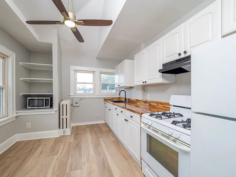 33 Seaview Ave #3A — Photo 10