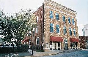 2nd image of 1596 Cleveland Ave APT 302