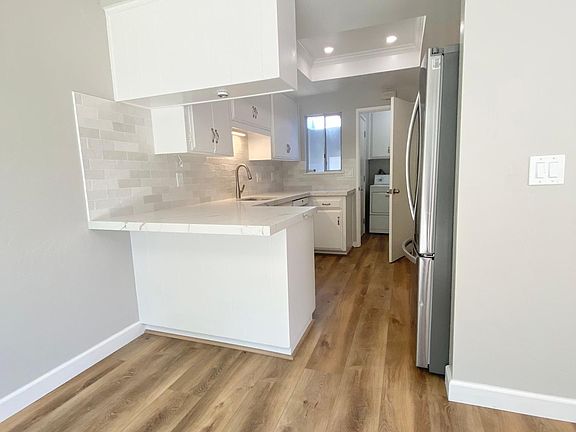 5th image of 604 Vasona Ave