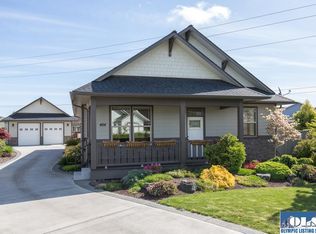 404 E Willow St, Sequim, WA 98382