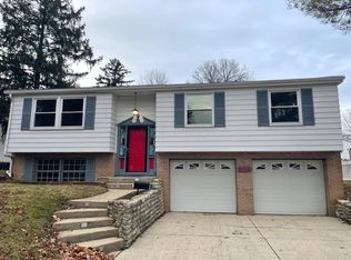 936 Kendale Rd S, Columbus, OH 43220