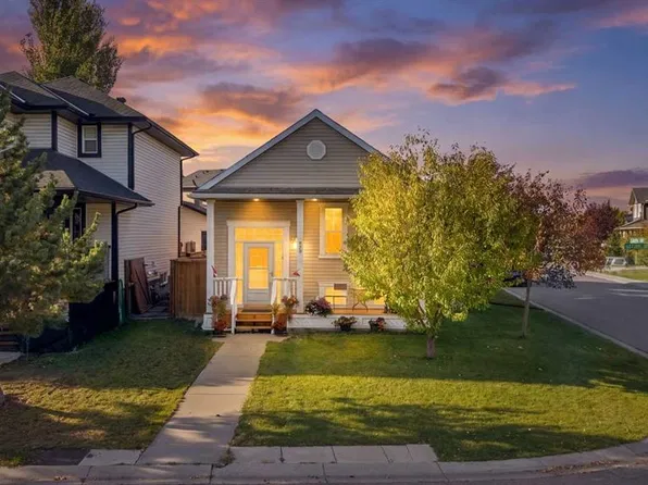 75 SE Evansdale Way NW, Calgary, AB T3P 0C1