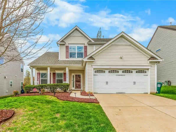 2688 Chari Park Ln, Walkertown, NC 27051