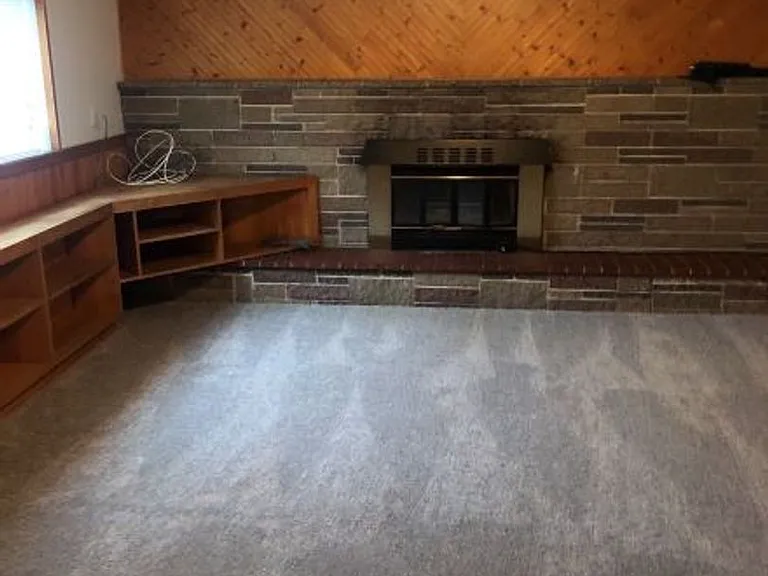 2021 Snyder Ave — Photo 2