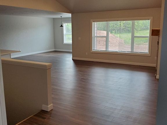 2nd image of 4604 N Cherryvale Ave