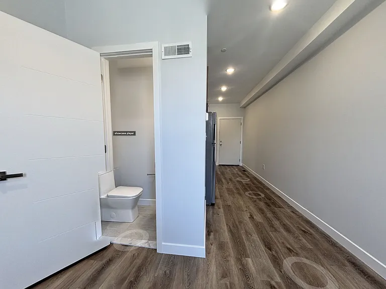4217 Mantua Ave — Photo 9
