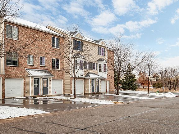 3rd image of 4826 Elm Dr N Unit 6