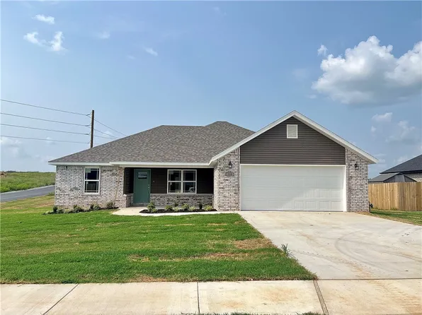 118 Brooke St, Huntsville, AR 72740
