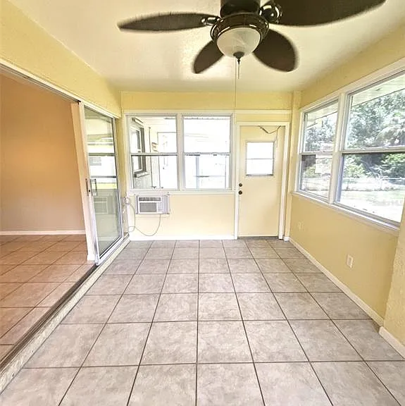 23123 Glen Ave — Photo 14