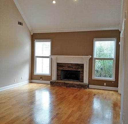 4th image of 270 Wild Barley Way