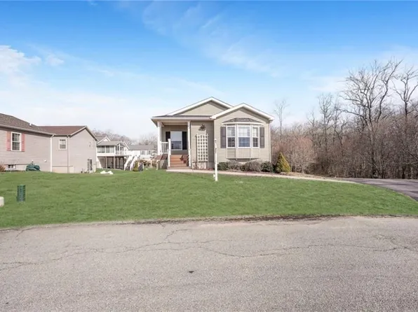 16 Sparrow Dr, Tiverton, RI 02878