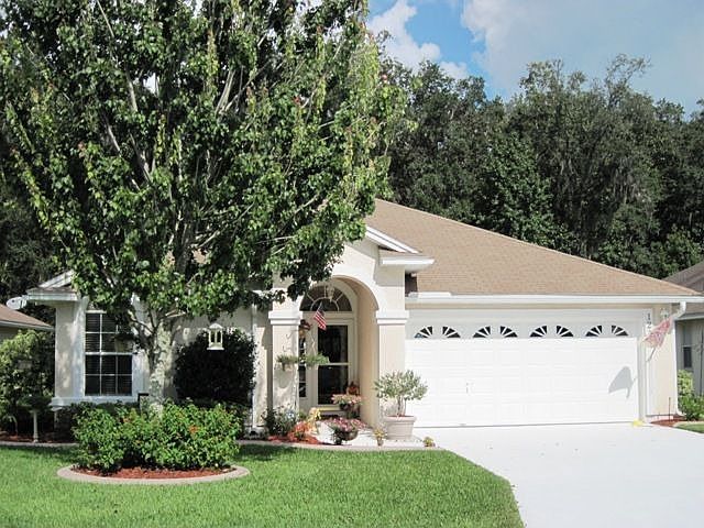 1st image of 124 Hawthorn Hedge Ln