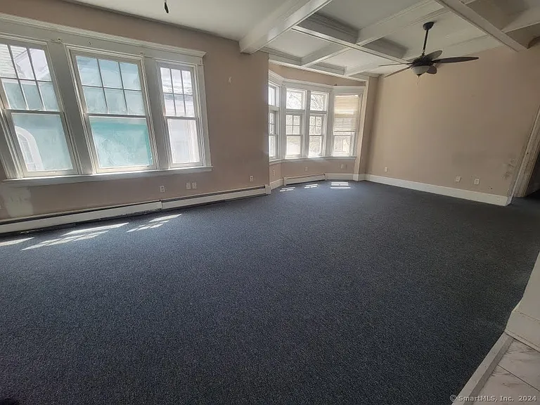 572 Elm St #2 — Photo 3