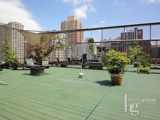 Rented by Hecht Group | media 7