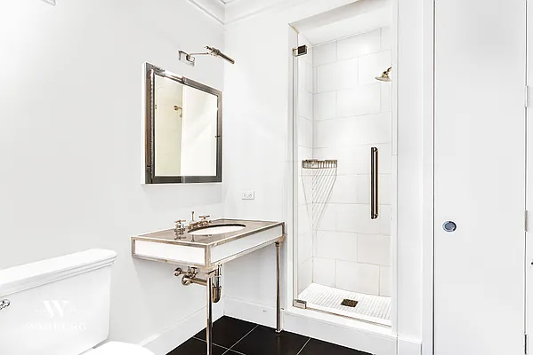 Sold by Warburg | media 5