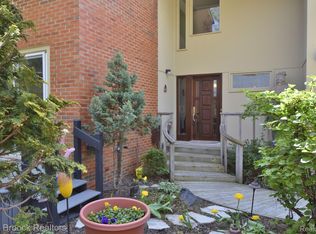 1030 Stratford Pl #1, Bloomfield Hills, MI 48304