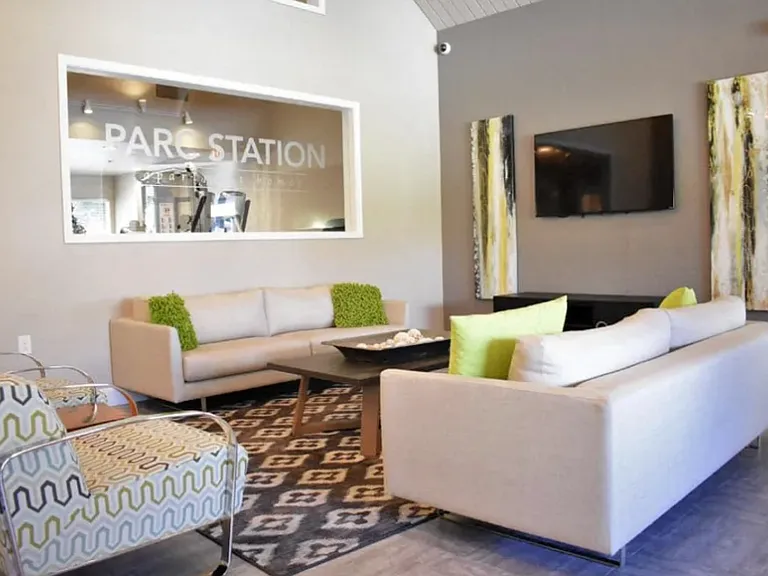 PARC STATION — Photo 4