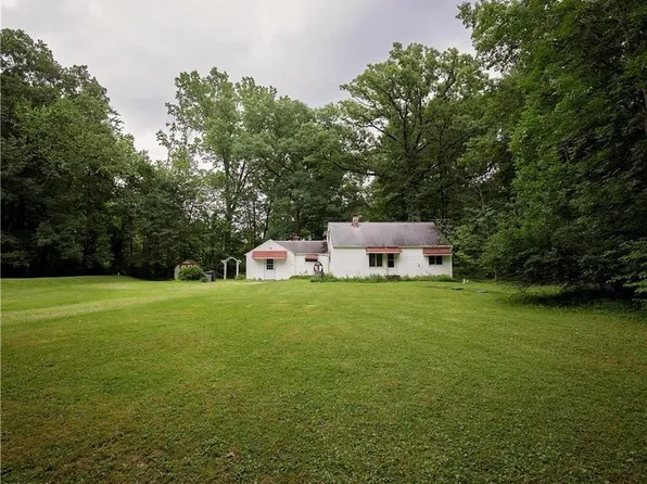 14915 Marks Rd, Strongsville, OH 44149