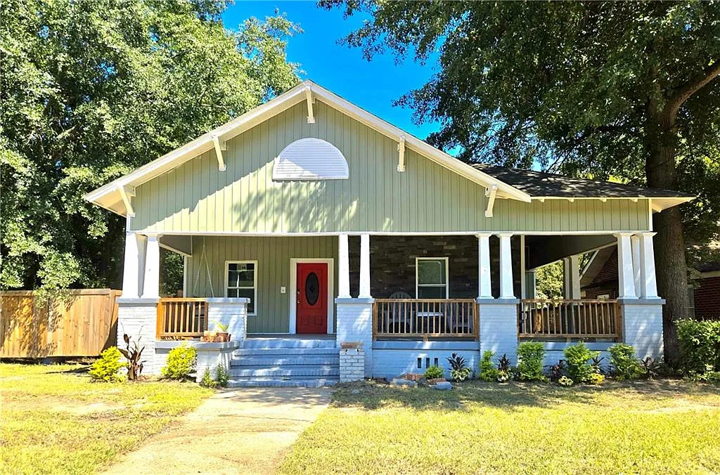 2 bed, 2.0 bath, 1699 sqft, $1,200 — Photo 1