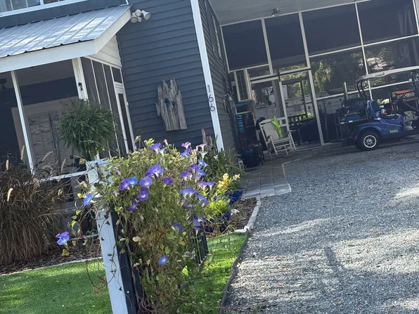 166 21st Ave #1, Apalachicola, FL 32320