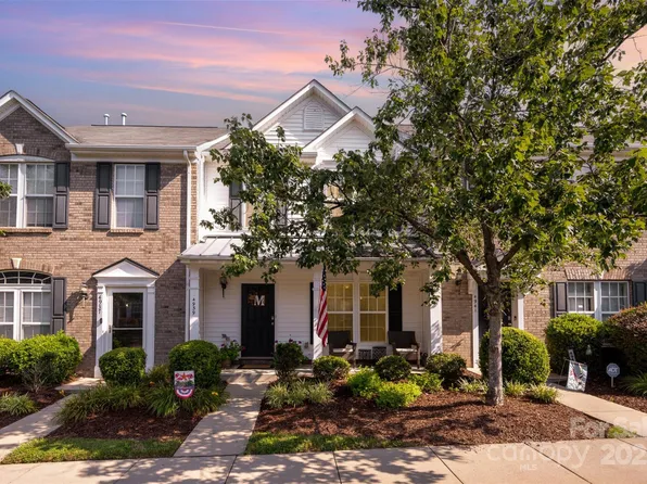 4939 Sunburst Ln, Charlotte, NC 28213