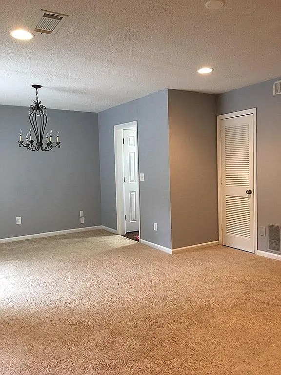 1700 Cedar Bluff Way photo 1