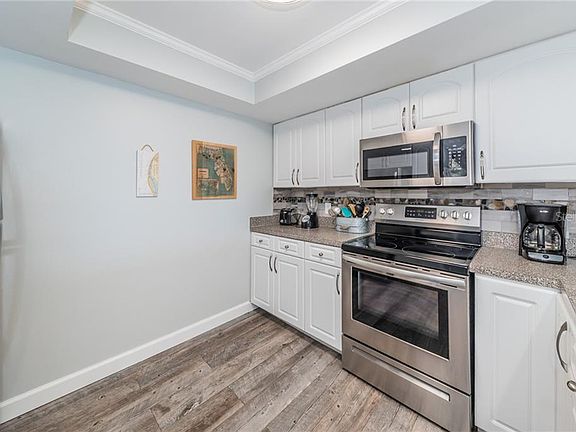 5th image of 20002 Gulf Blvd APT 2801