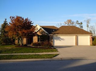 2022 Point Wood Rd, Fort Wayne, IN 46818