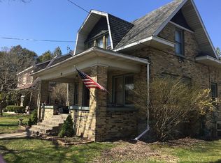 414 5th St, Manistee, MI 49660