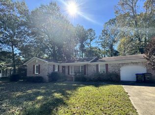 100 Six Iron Ln, Summerville, SC 29483