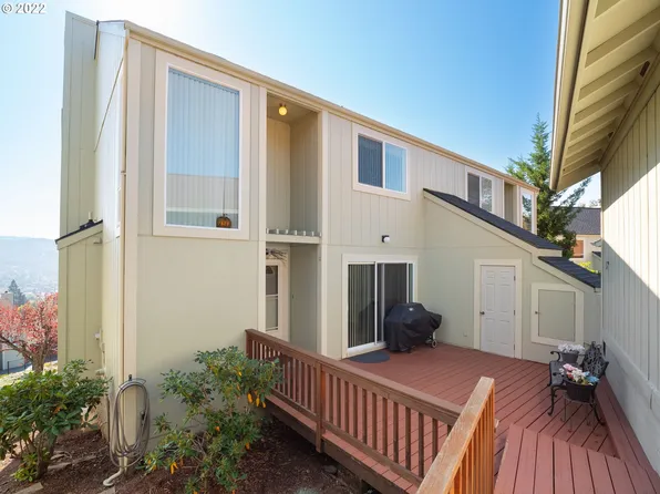 9 NE Spyglass Dr, Roseburg, OR 97470