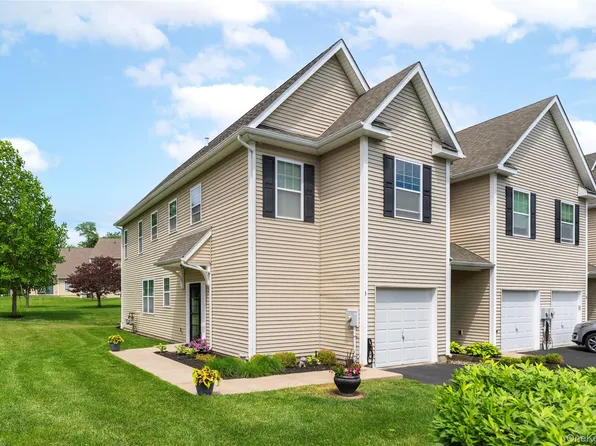 1 Halley Court, Poughkeepsie, NY 12601