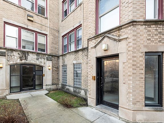 3rd image of 8139-8145 S Maryland Ave #8143-G