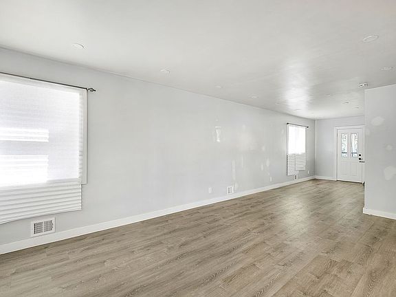4th image of 17816 Zoller Rd