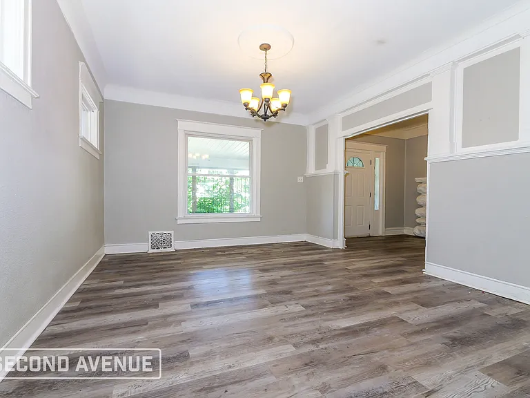 3317 Agnes Ave — Photo 6