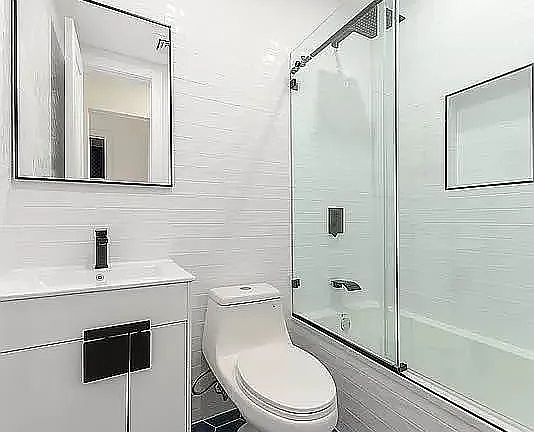 4th image of 240 E 25th St #1A