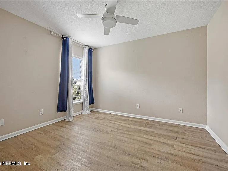 10642 Roundwood Glen Ct — Photo 23