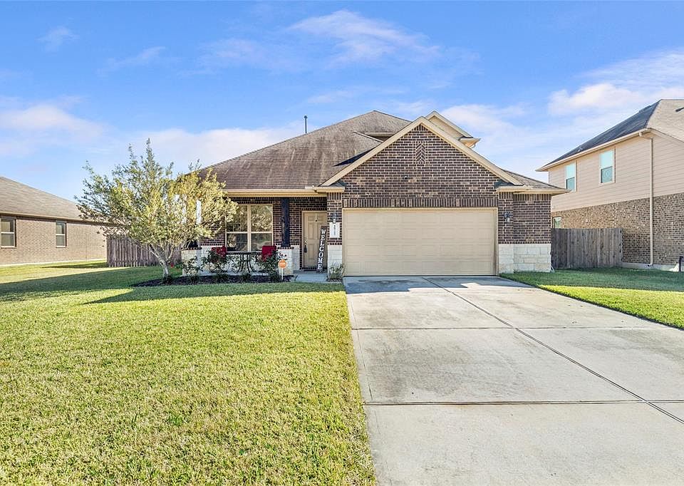 1st image of 18722 Deer Trace Dr
