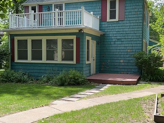 2nd image of 327 Jefferson Ave