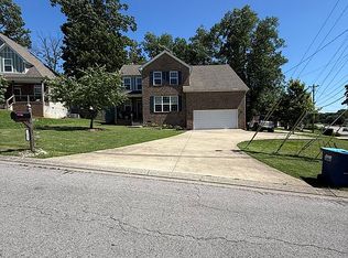 2000 Summit Ln, La Vergne, TN 37086