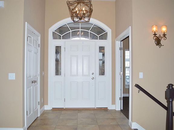 3rd image of 1509 Lemans Blvd