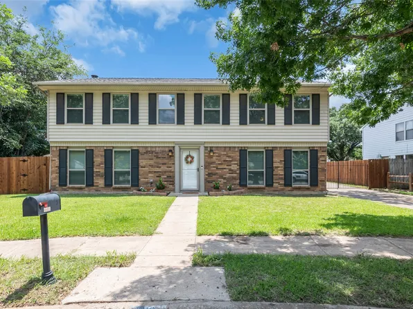 3200 Manchester Cir, Bedford, TX 76021