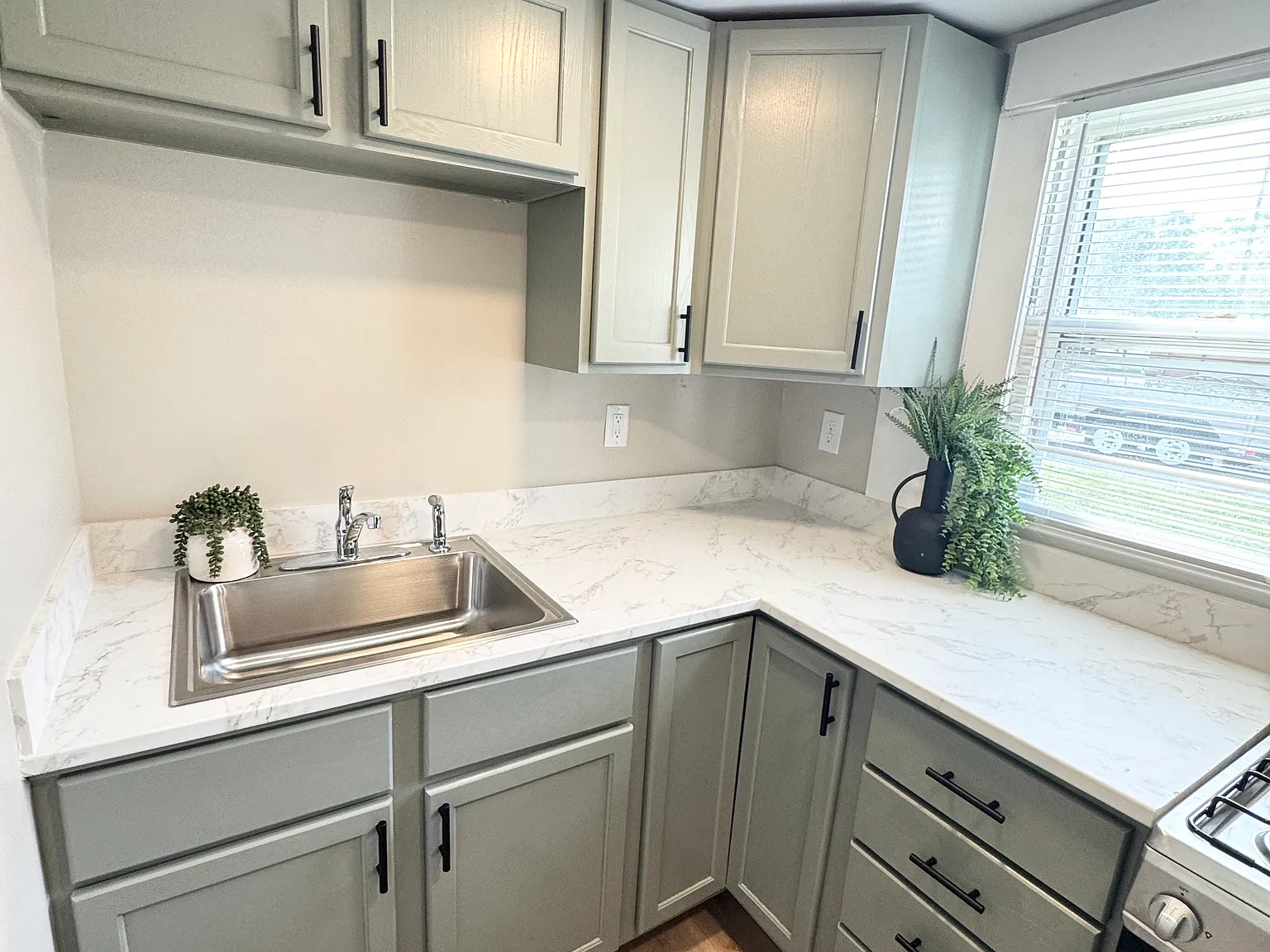 1 bed, 450 sqft, $1,257 — Photo 4