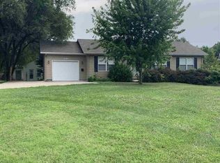 2106 Casement Rd, Manhattan, KS 66502