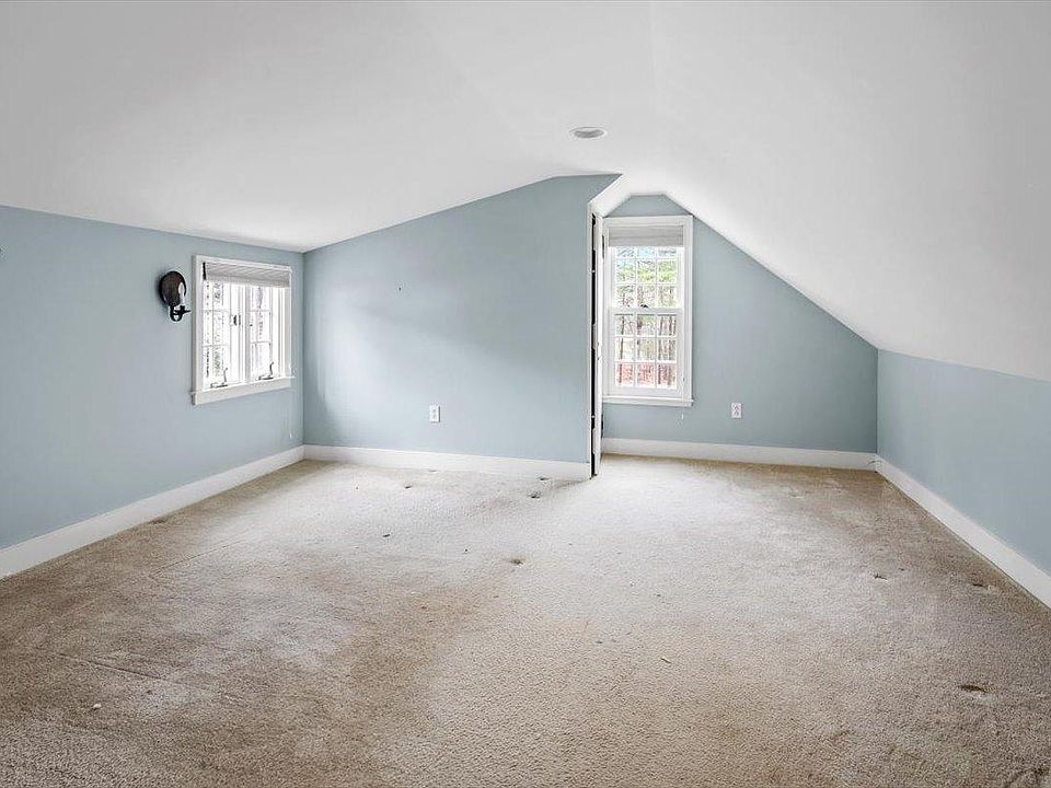 1st image of 82 Gardner St