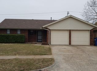 654 W Linden Dr, Mustang, OK 73064